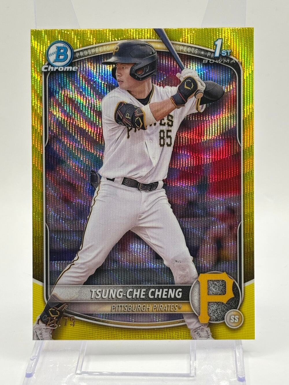 2025 Bowman Tsung-Che Cheng 1st Chrome Yellow Wave Refractor 21/75 SP Pirates